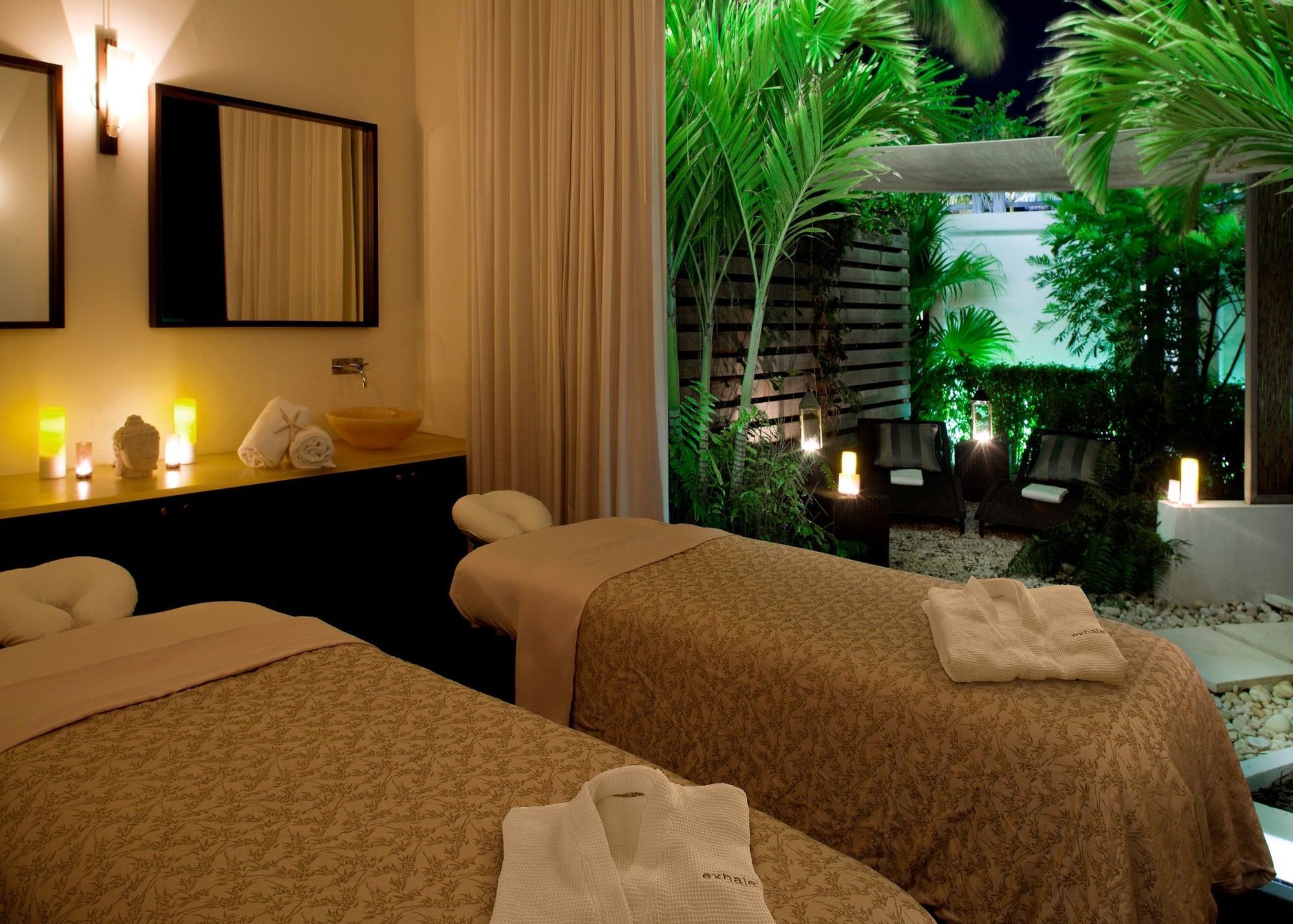 Wymara Resort & Villas Grace Bay Exterior photo